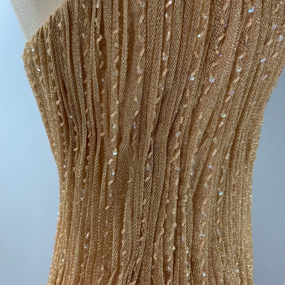 Evening gown with shawl - Picture 9 of 16